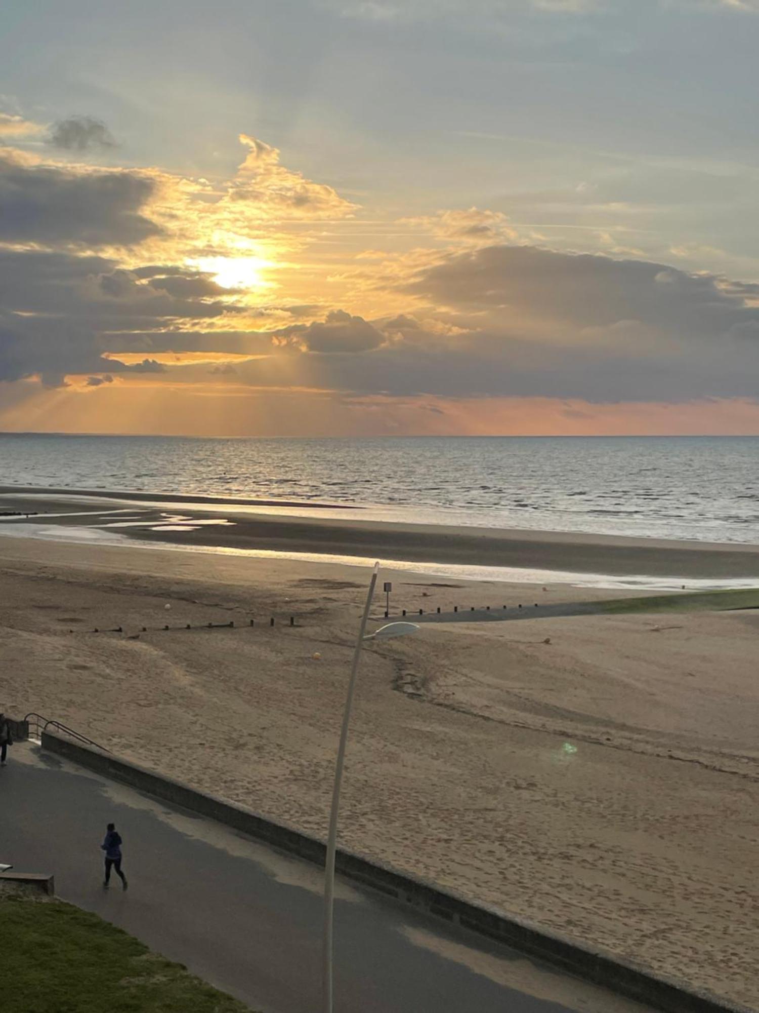 Appartement Vu Sur Mer Cabourg Εξωτερικό φωτογραφία